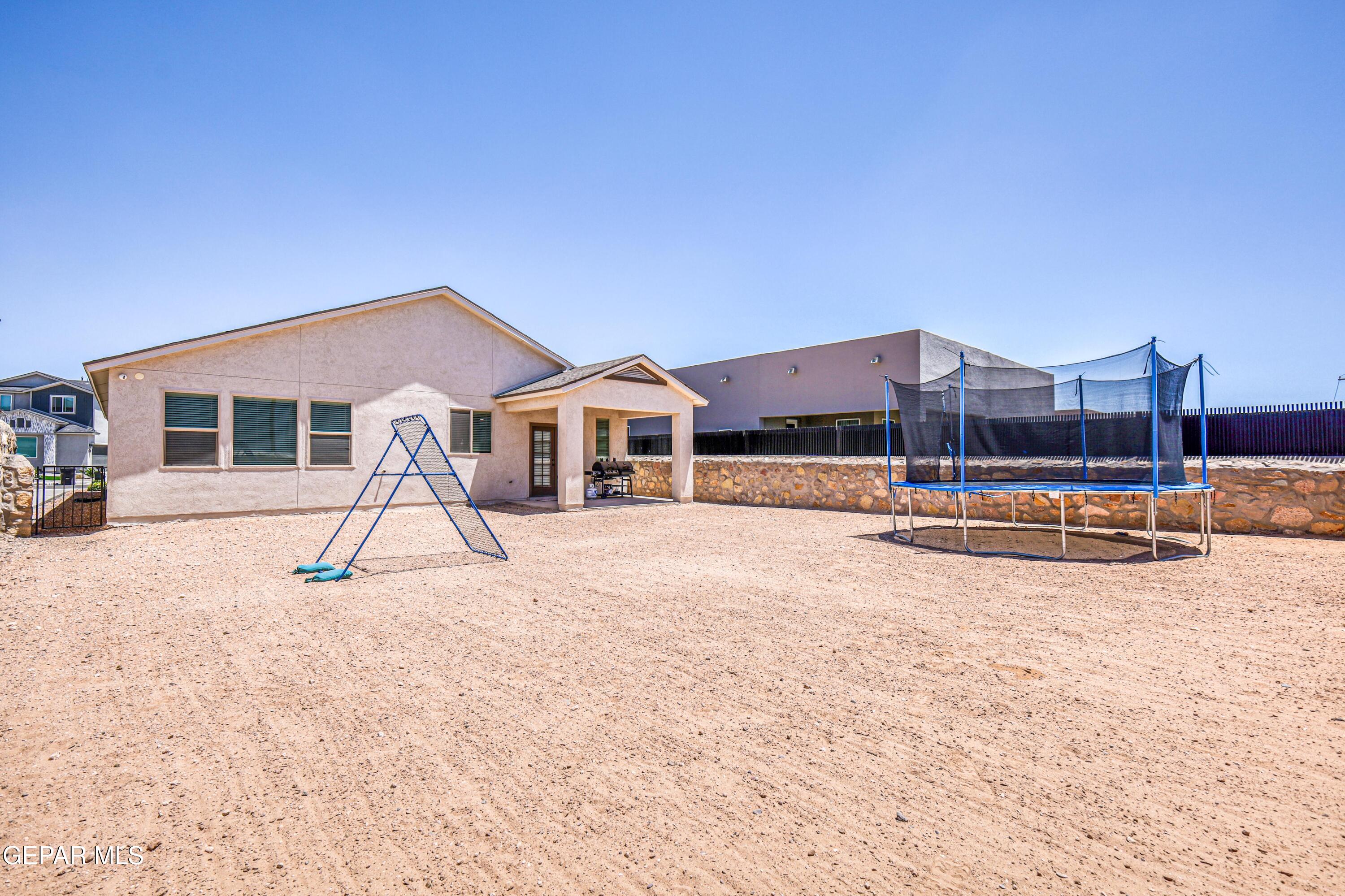 1811 Ritzy Lou Place El Paso, TX 79928 - Photo 54 of 55 IMG_0326_HDR