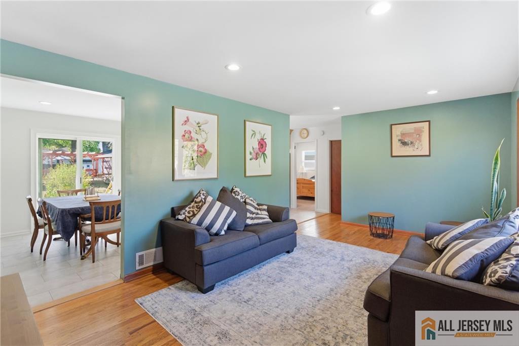 286 William Street Piscataway, NJ 08854 - Photo 5 of 23 a living room with furniture and a couch