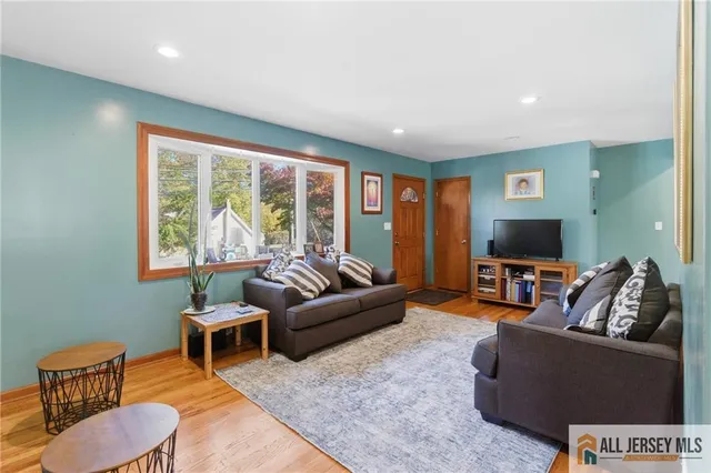 $548,888 | 286 William Street, Piscataway, NJ 08854