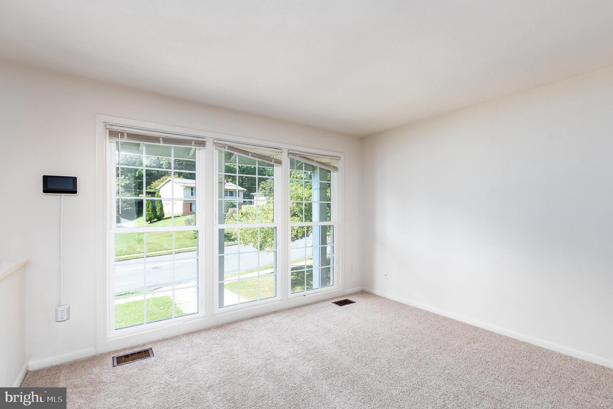 6307 Greeley Boulevard Springfield, VA 22152 - Photo 3 of 31