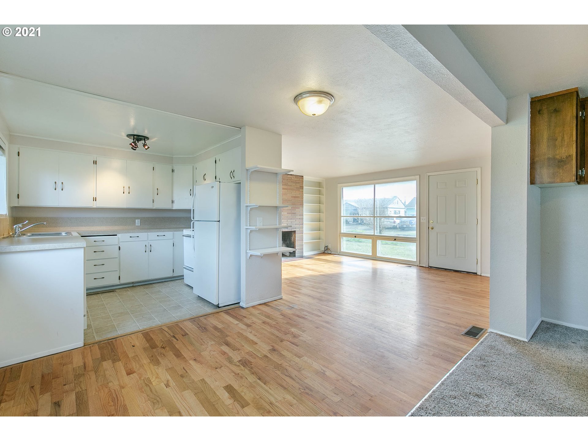 1242 Olympic Street Springfield, OR 97477 - Photo 14 of 32