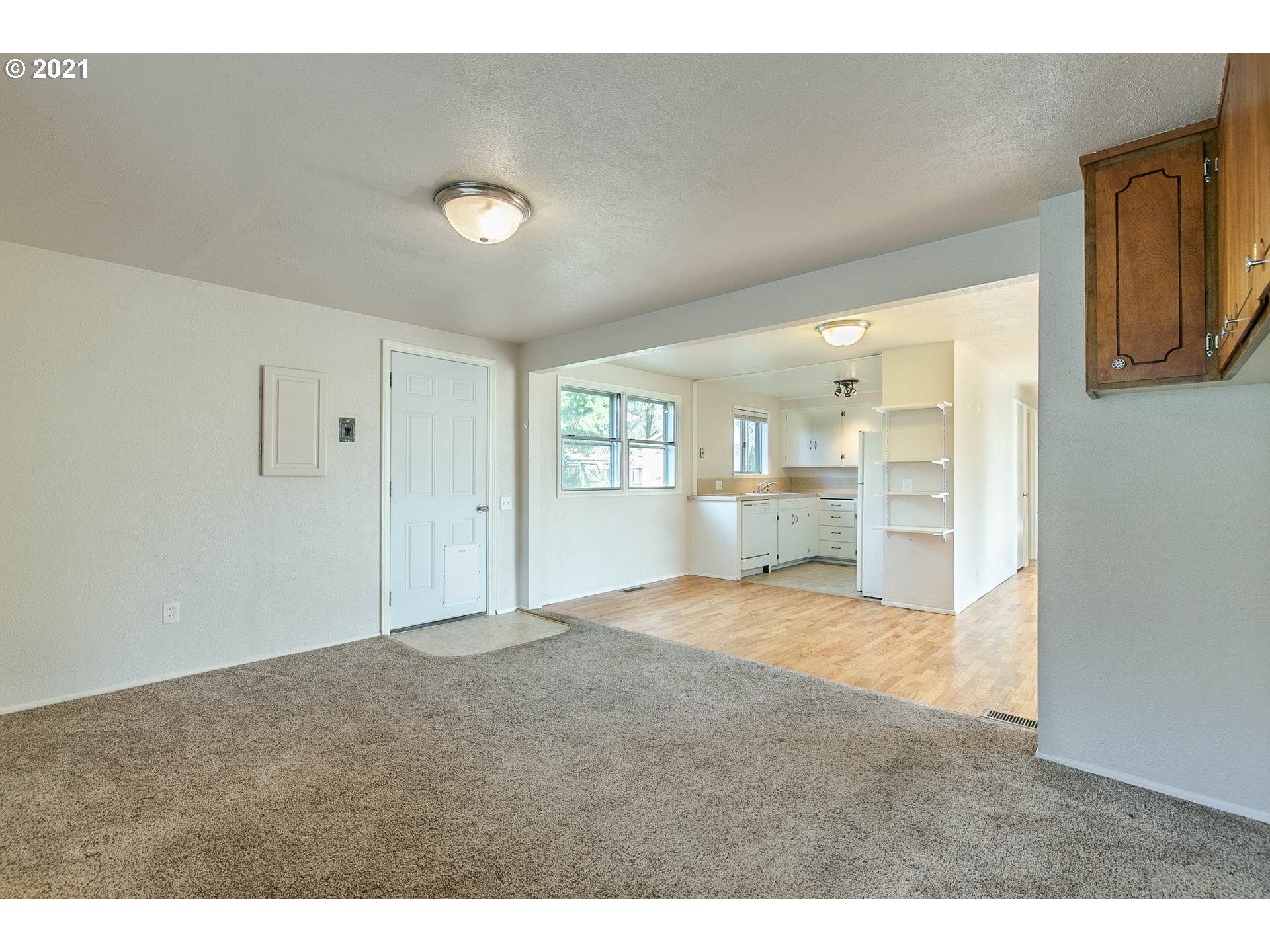1242 Olympic Street Springfield, OR 97477 - Photo 20 of 32