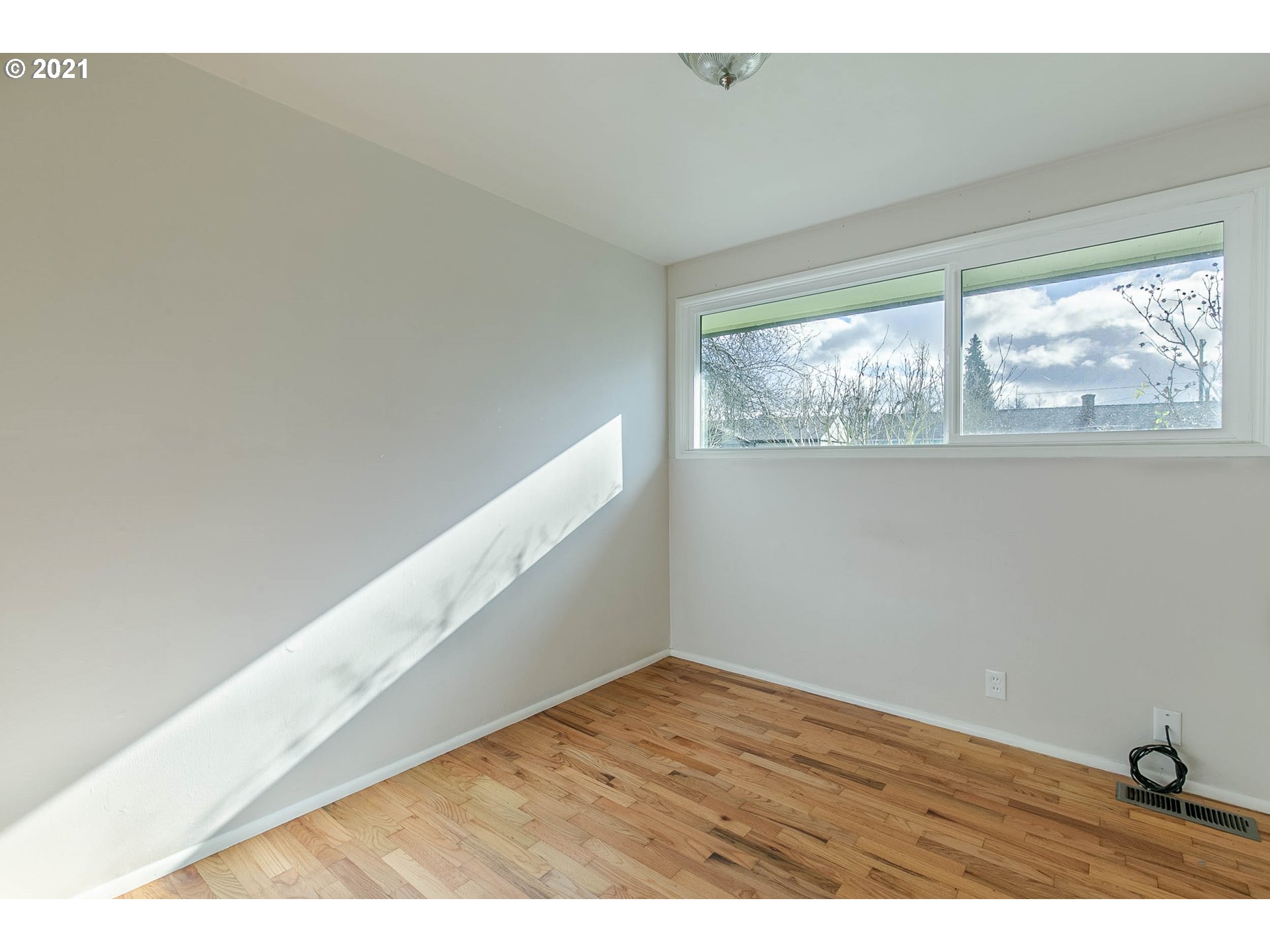 1242 Olympic Street Springfield, OR 97477 - Photo 22 of 32