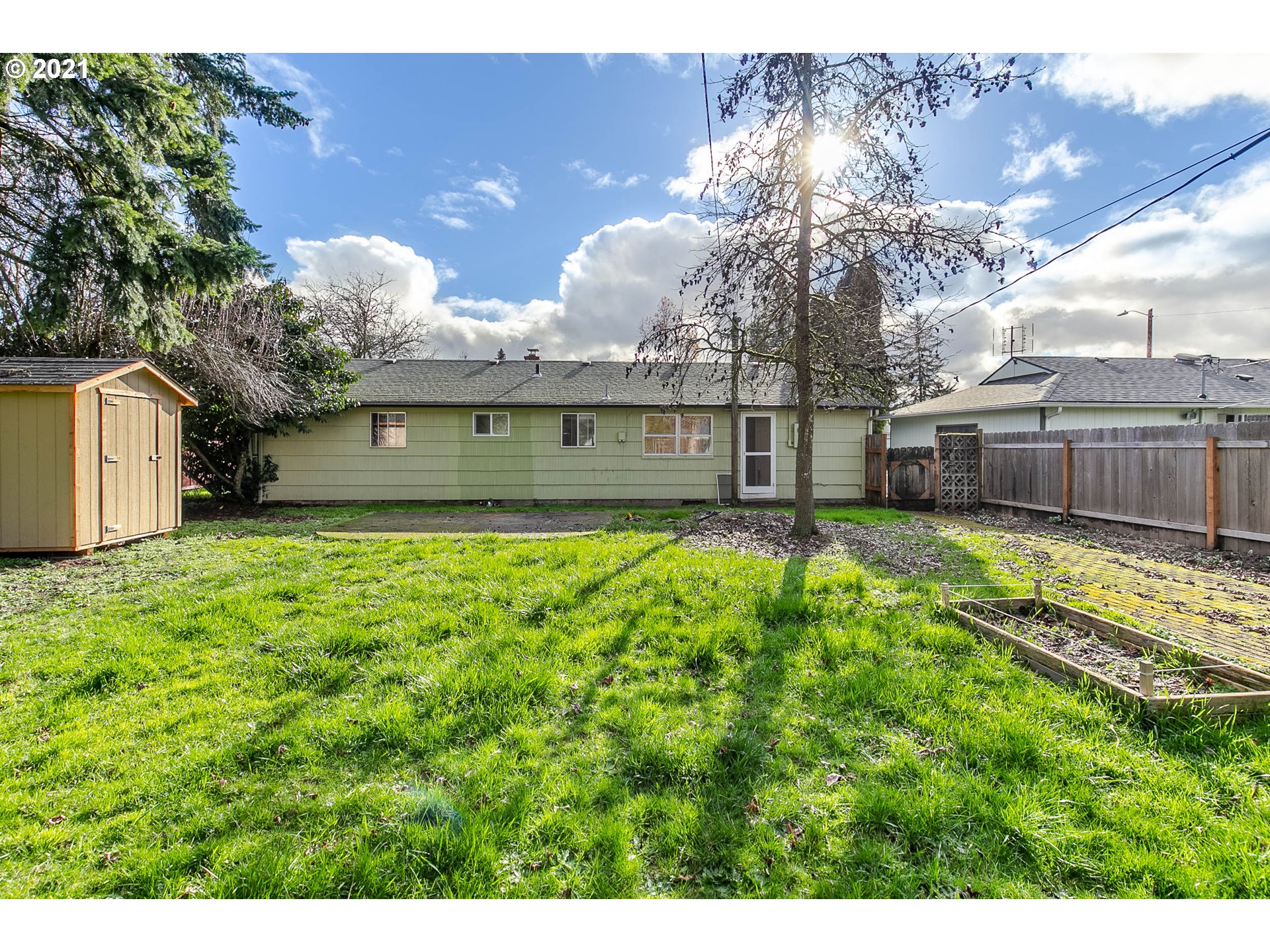 1242 Olympic Street Springfield, OR 97477 - Photo 31 of 32