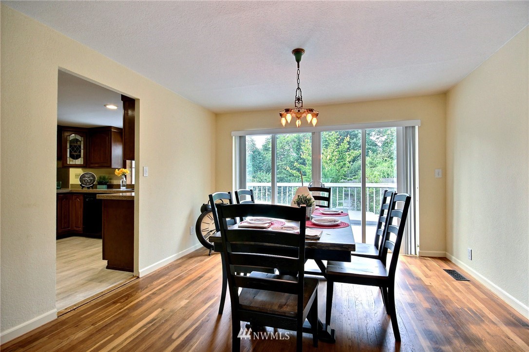 2802 228th Street Southeast Bothell, WA 98021 - Photo 5 of 23
