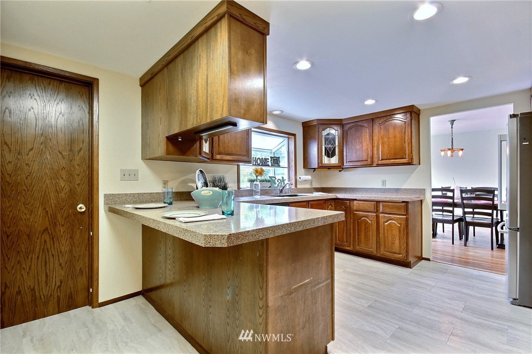 2802 228th Street Southeast Bothell, WA 98021 - Photo 8 of 23