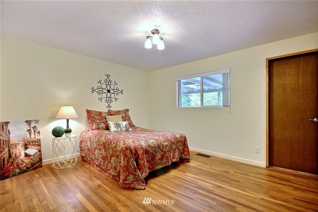 2802 228th Street Southeast Bothell, WA 98021 - Photo 9 of 23