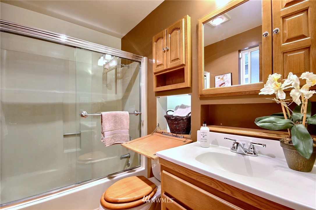 2802 228th Street Southeast Bothell, WA 98021 - Photo 10 of 23