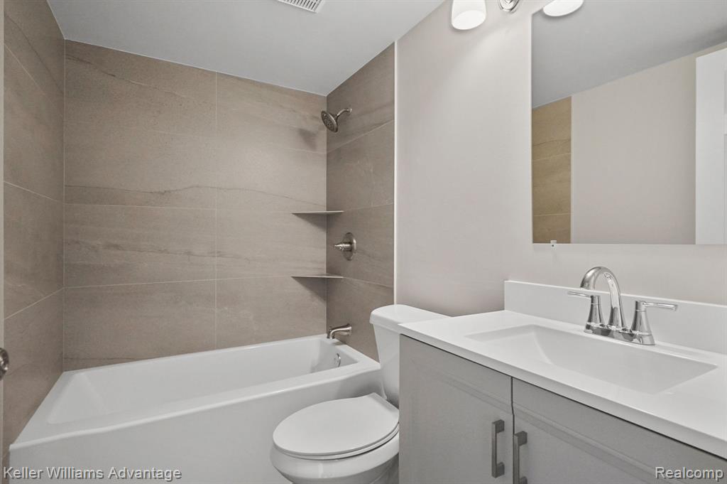 29608 Hoover Road, Unit 608 Warren, MI 48093 - Photo 18 of 29 Gallery Image 18