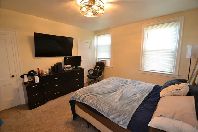 $2,200 | 505 East Main Street, Palmyra, NY 14522