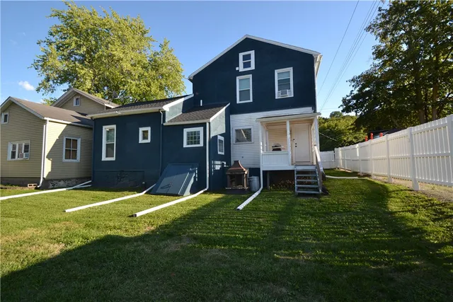 $2,200 | 505 East Main Street, Palmyra, NY 14522