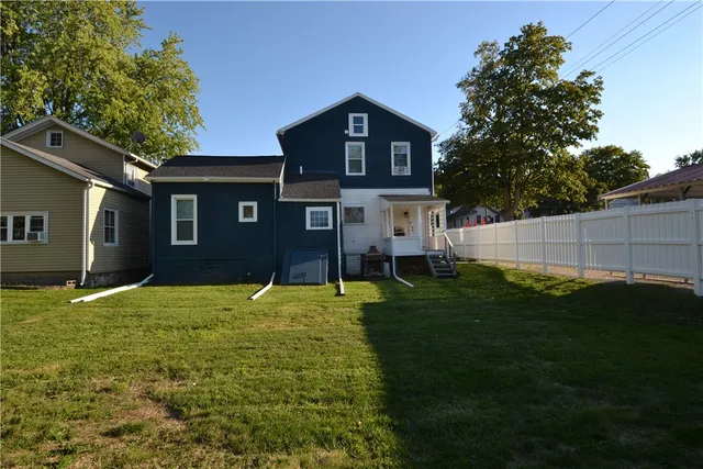 $2,200 | 505 East Main Street, Palmyra, NY 14522