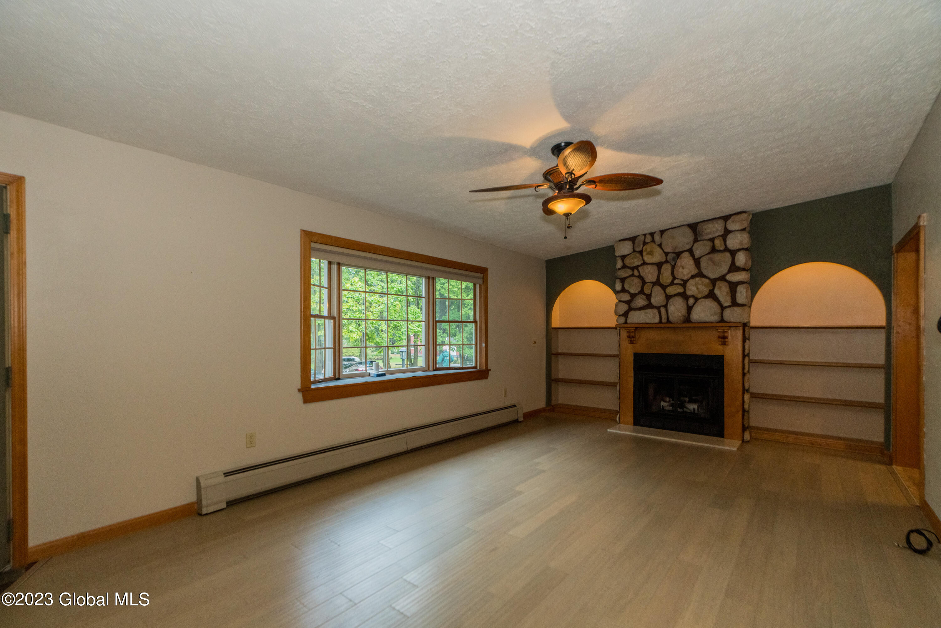 237 Louden Road Wilton, NY 12866 - Photo 3 of 48 DSC01237