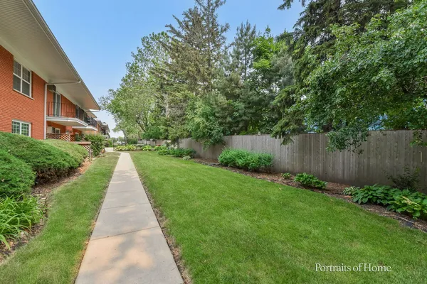 $2,500 | 785 Pershing Avenue, Unit 1B, Glen Ellyn, IL 60137