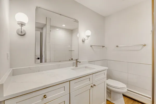 $2,500 | 785 Pershing Avenue, Unit 1B, Glen Ellyn, IL 60137