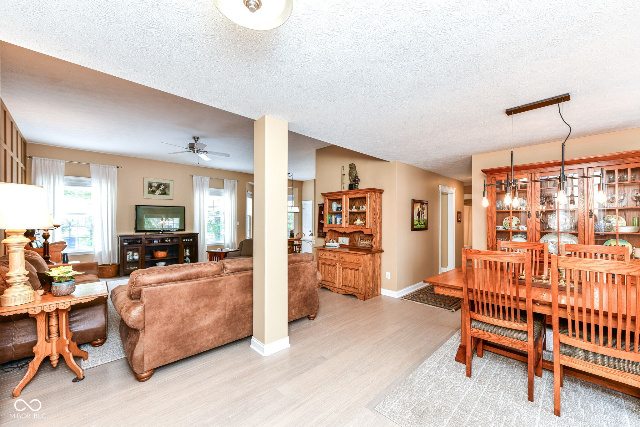 11319 Whitewater Way Fishers, IN 46037 - Photo 6 of 57