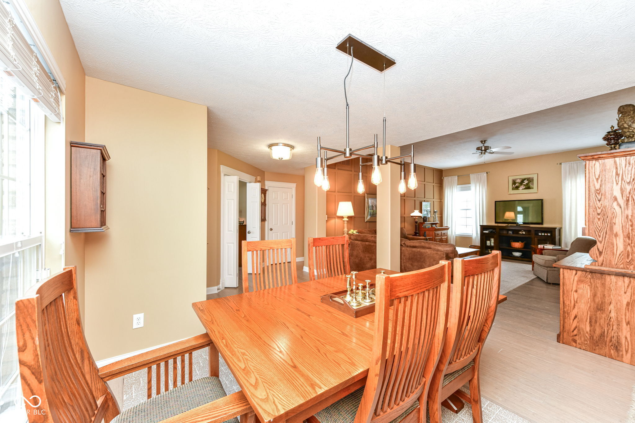 11319 Whitewater Way Fishers, IN 46037 - Photo 8 of 57