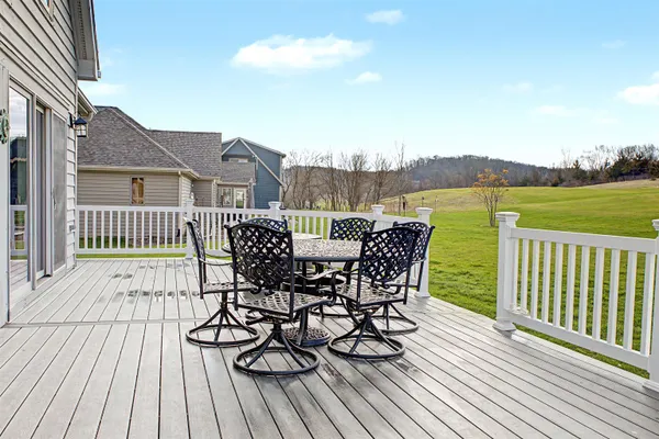 $450,000 | 19 Walnut Hill Drive, Galena, IL 61036