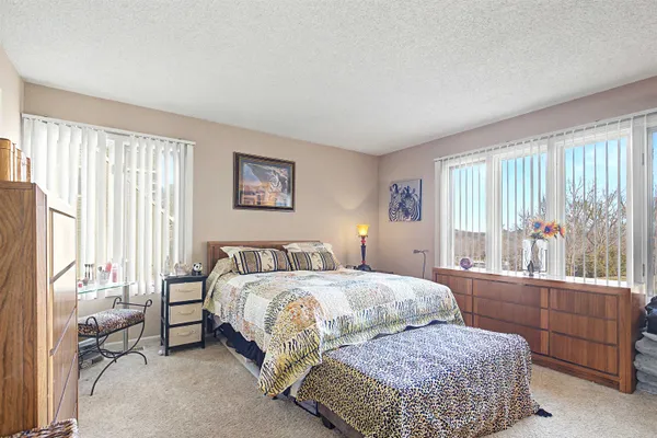 $450,000 | 19 Walnut Hill Drive, Galena, IL 61036