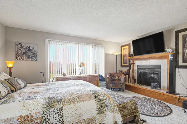 $450,000 | 19 Walnut Hill Drive, Galena, IL 61036