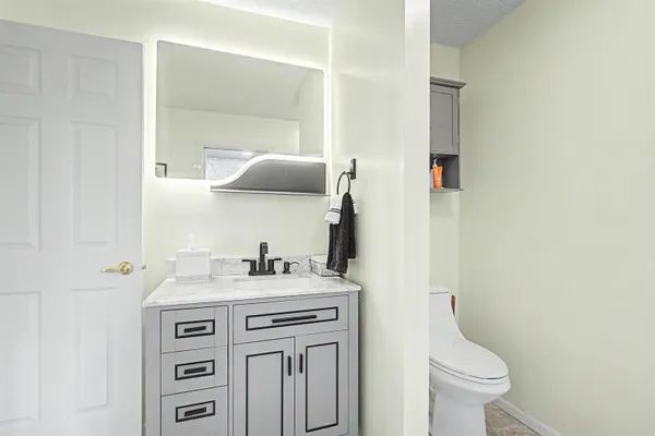 $450,000 | 19 Walnut Hill Drive, Galena, IL 61036