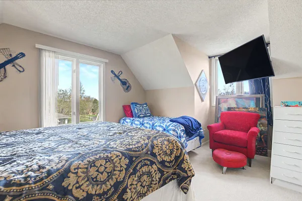 $450,000 | 19 Walnut Hill Drive, Galena, IL 61036