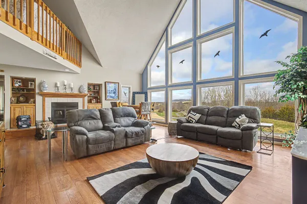 $450,000 | 19 Walnut Hill Drive, Galena, IL 61036