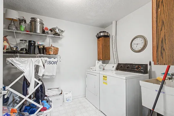 $450,000 | 19 Walnut Hill Drive, Galena, IL 61036