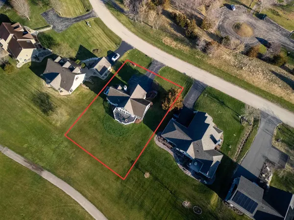 $450,000 | 19 Walnut Hill Drive, Galena, IL 61036