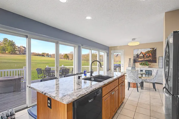 $450,000 | 19 Walnut Hill Drive, Galena, IL 61036