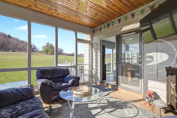 $450,000 | 19 Walnut Hill Drive, Galena, IL 61036