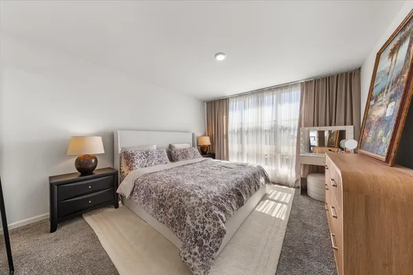 $3,700 | 2217 Venture Drive, Unit 2217, Schaumburg, IL 60173
