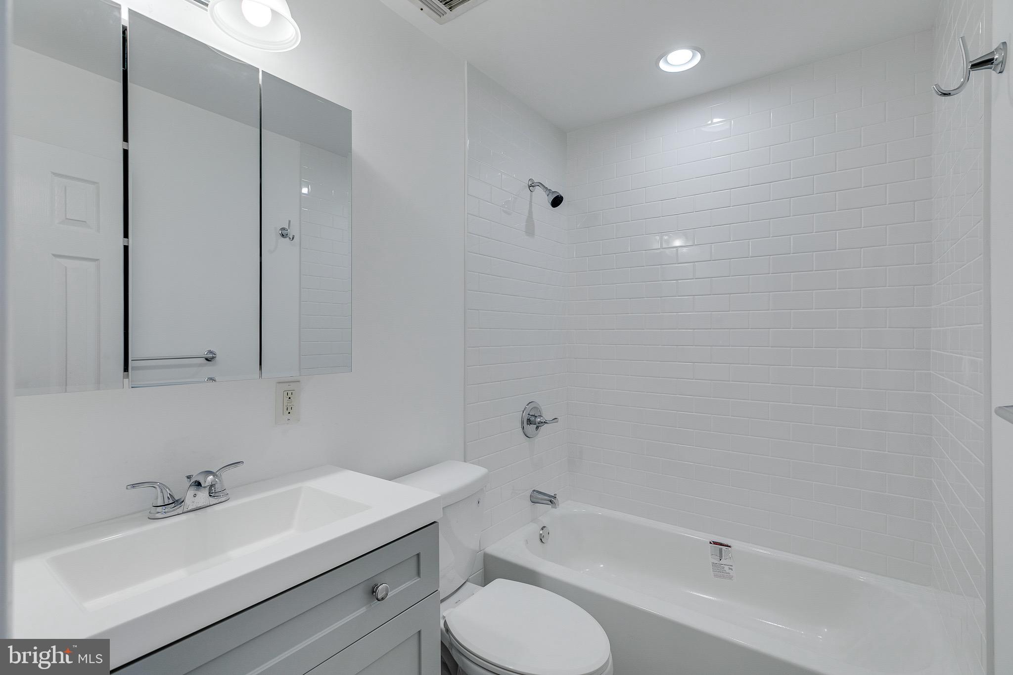 3664 Academy Road Philadelphia, PA 19154 - Photo 18 of 29 Gallery Image 18