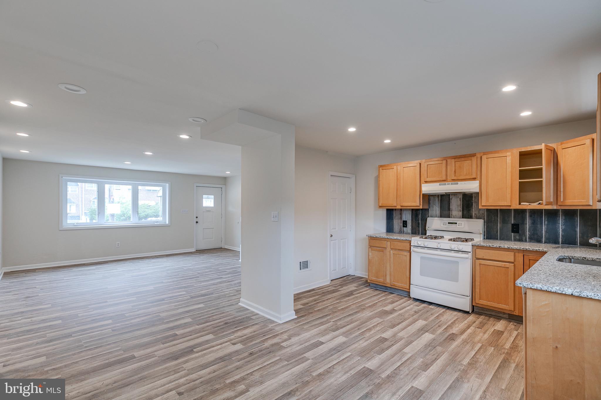 3664 Academy Road Philadelphia, PA 19154 - Photo 4 of 29 Gallery Image 4