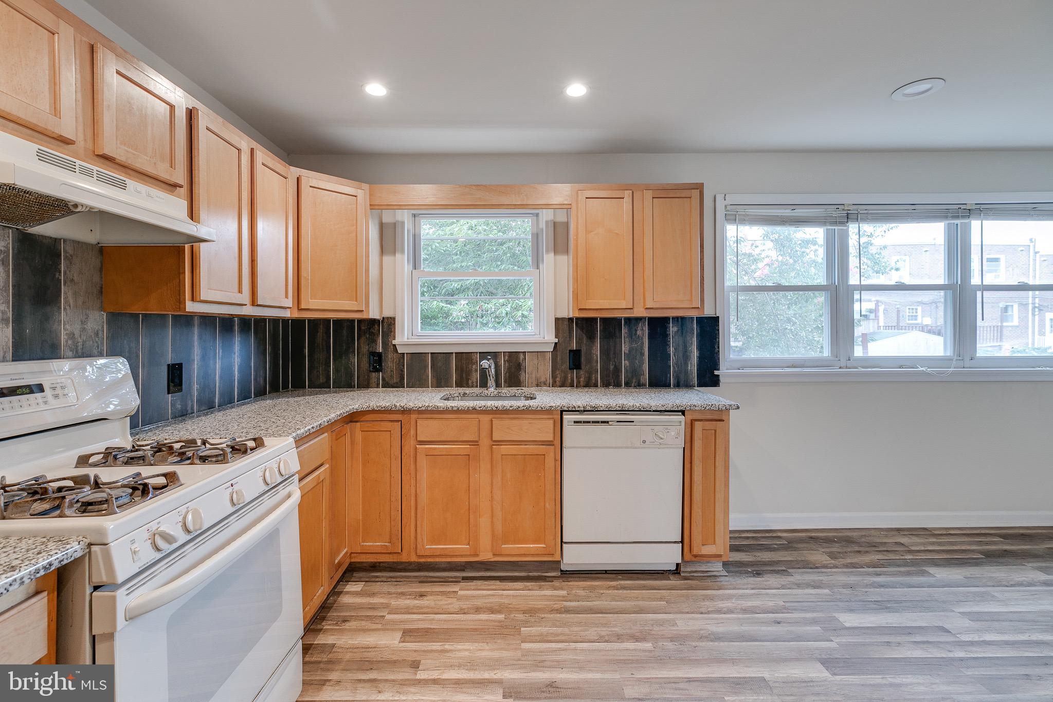 3664 Academy Road Philadelphia, PA 19154 - Photo 6 of 29 Gallery Image 6