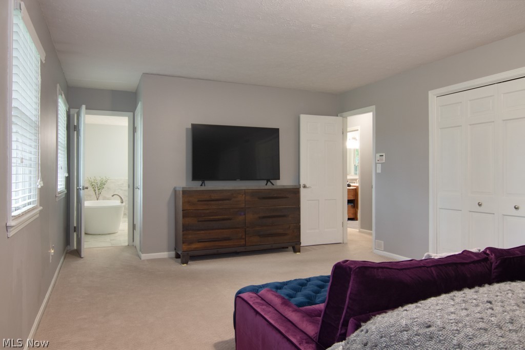 3904 Cardinal Road Akron, OH 44333 - Photo 15 of 32