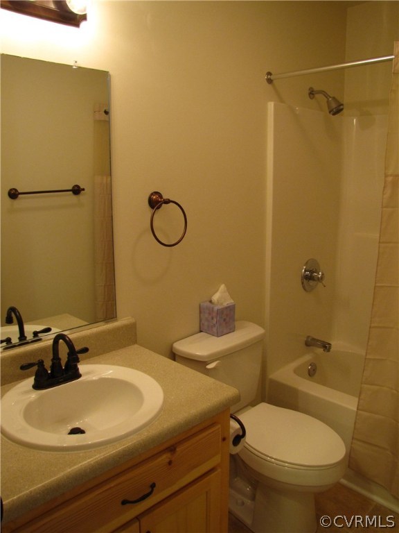 15276 Lebanon Road Spring Grove, VA 23881 - Photo 19 of 21 Hallbath with new fixtures