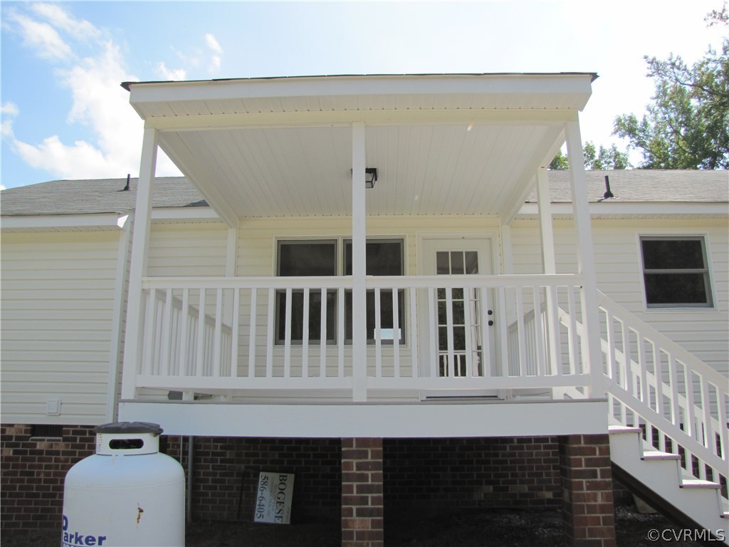 15276 Lebanon Road Spring Grove, VA 23881 - Photo 8 of 21 Rear porch