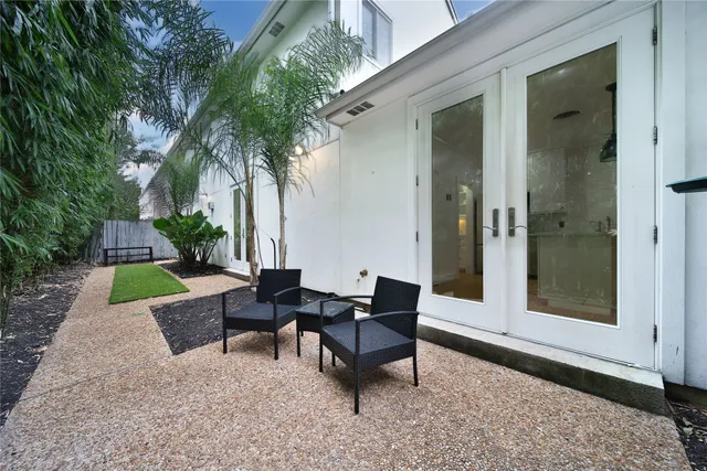 a view of outdoor space yard and patio