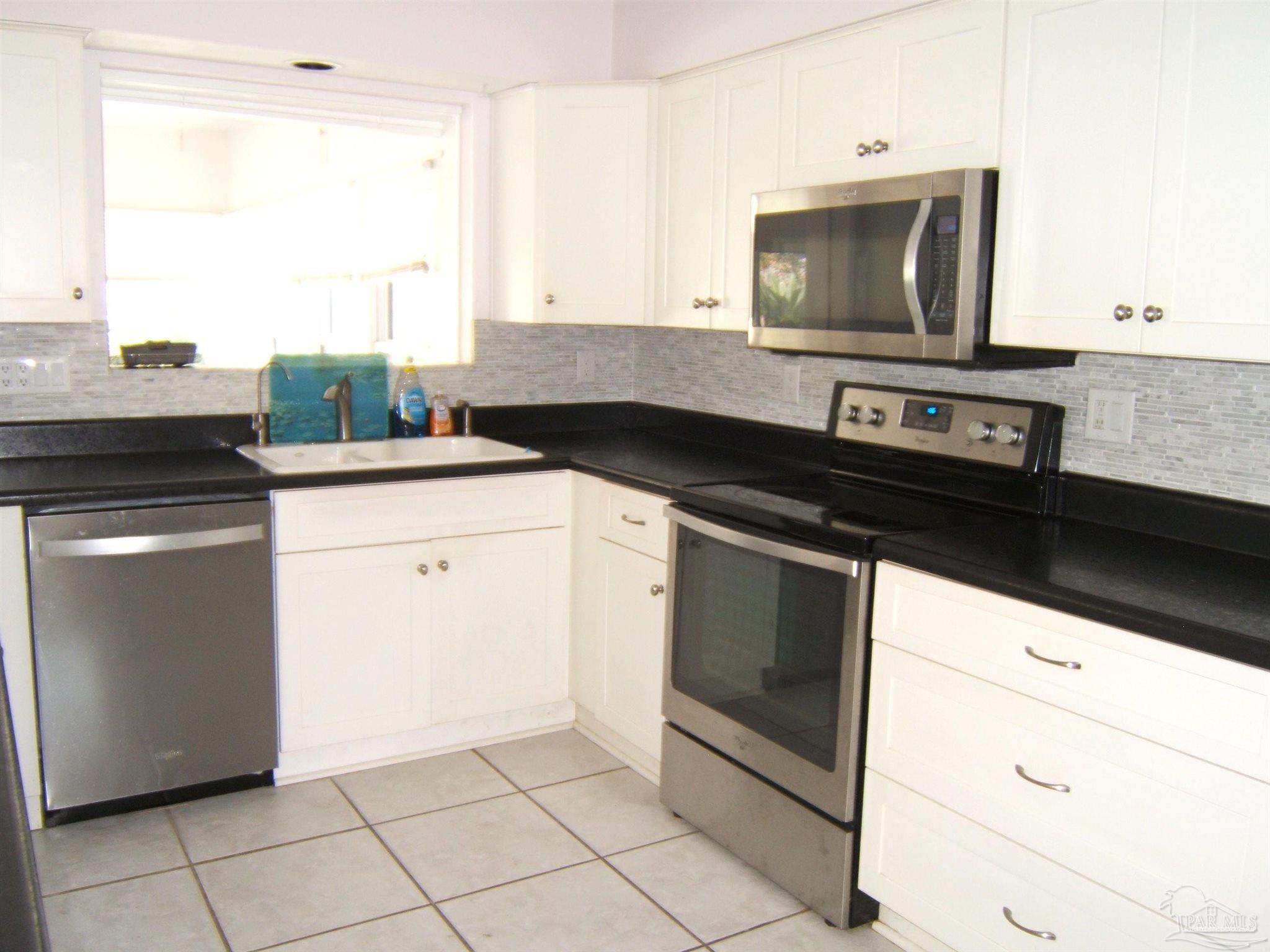 8222 Emperor Road Pensacola, FL 32514 - Photo 8 of 20