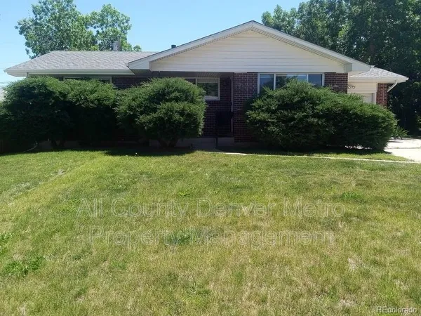 $2,395 | 1610 South Allison Street, Lakewood, CO 80232