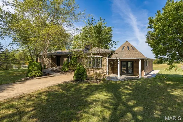 $580,000 | 13423 Roth Road, Bonne Terre, MO 63628