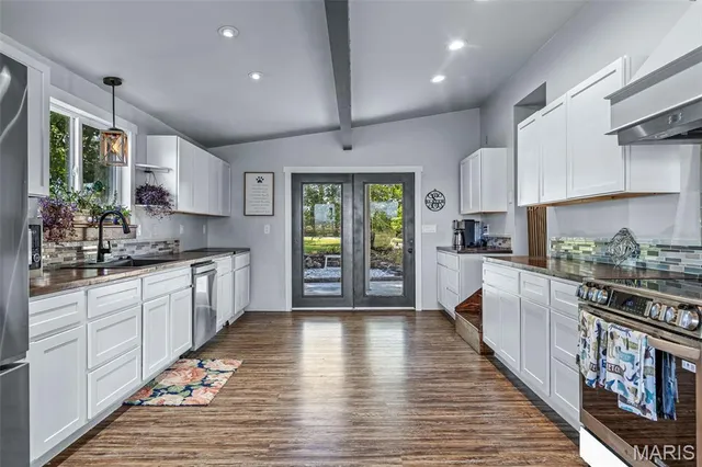 $580,000 | 13423 Roth Road, Bonne Terre, MO 63628