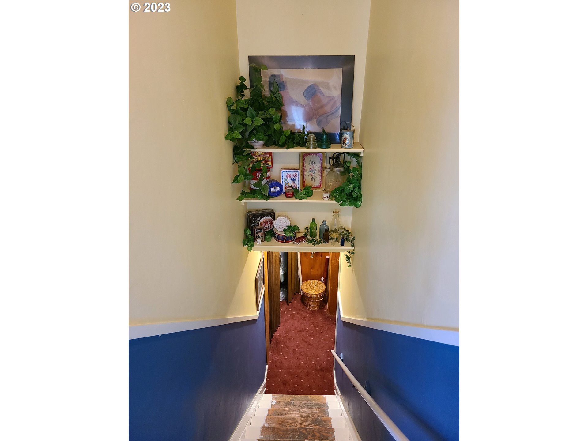 313 Northeast Garfield Street Enterprise, OR 97828 - Photo 22 of 24 a view of hallway with wooden floor