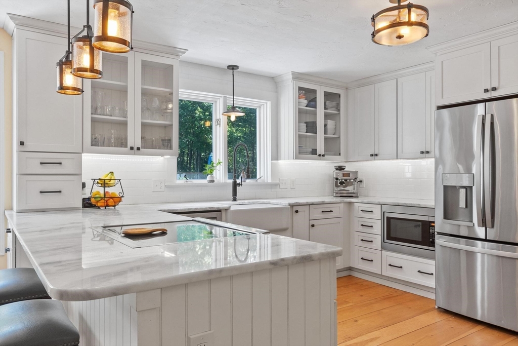 189 Beaman Road Princeton, MA 01541 - Photo 5 of 36