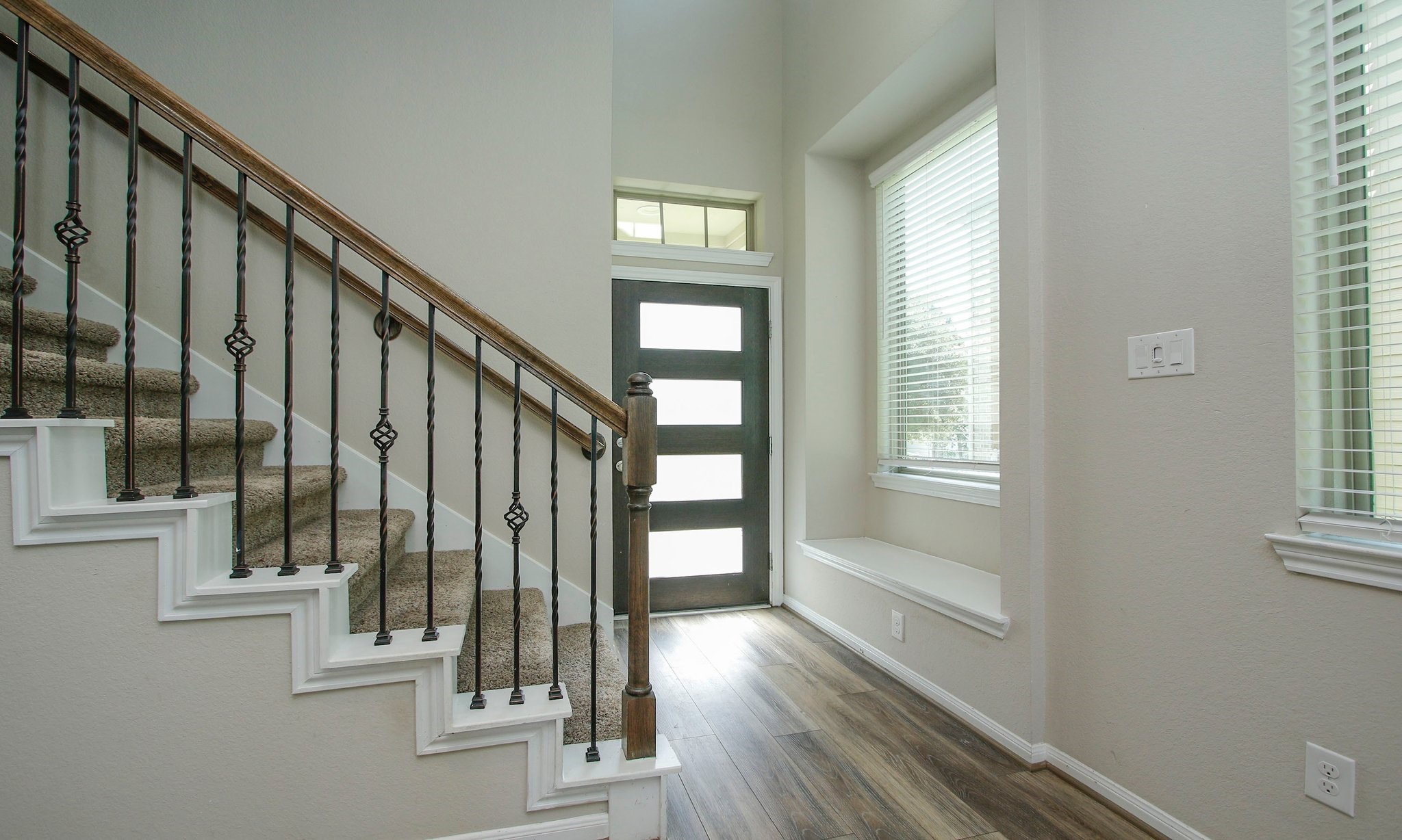 239 Biltmore Loop Montgomery, TX 77316 - Photo 8 of 40