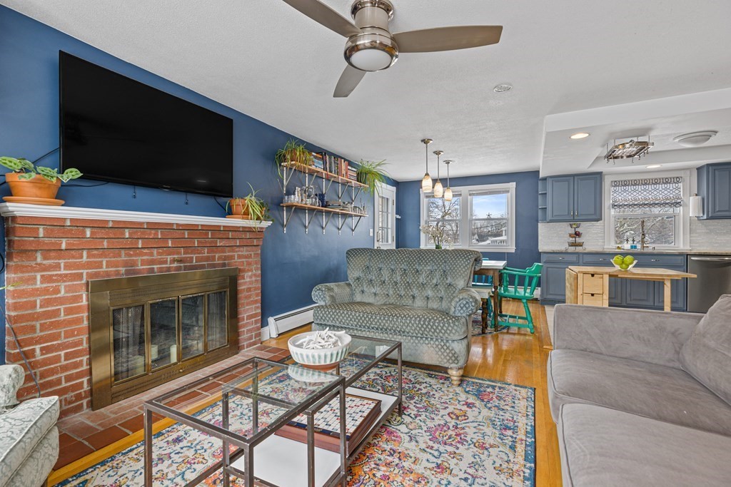 10 Sumner Street Hull, MA 02045 - Photo 4 of 23 Gallery Image 4