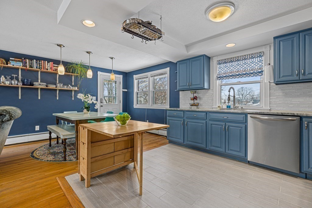 10 Sumner Street Hull, MA 02045 - Photo 7 of 23 Gallery Image 7