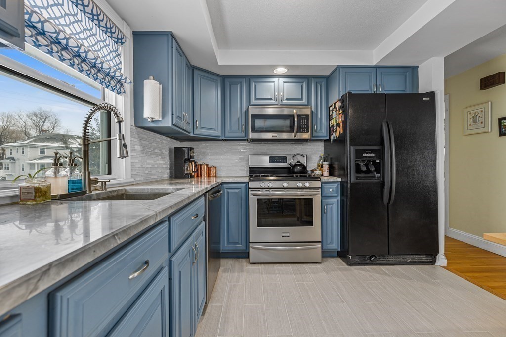 10 Sumner Street Hull, MA 02045 - Photo 10 of 23 Gallery Image 10