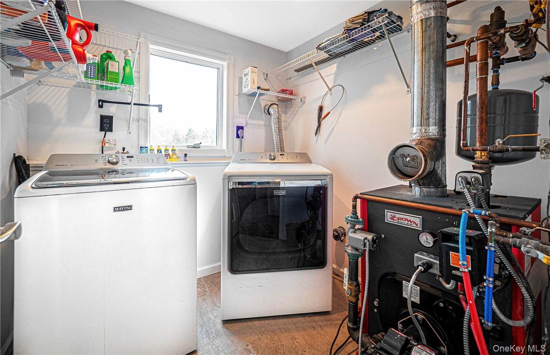 26 Waterbury Road Warwick, NY 10990 - Photo 24 of 30 a view of a kitchen with washer and dryer